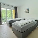 Monteurwohnungen - Romika - Naehe Trier - Grosser Parkplatz Дом отдыха Gusterath