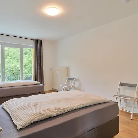 Monteurwohnungen - Romika - Naehe Trier - Grosser Parkplatz *